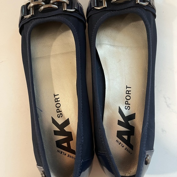 Anne Klein Flats-  71/2W   Navy - Picture 7 of 8